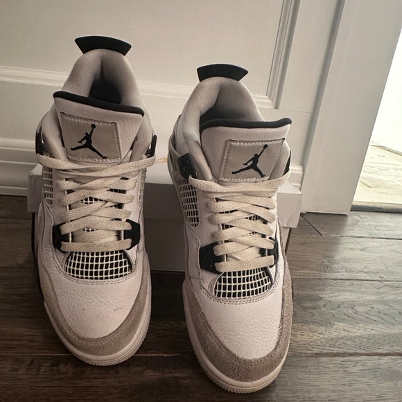 Jordan 4 Military Black - Picture 3 of 5